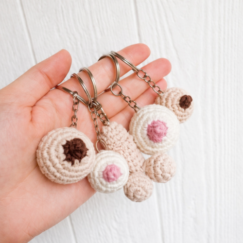 Włóczki na palcach.png